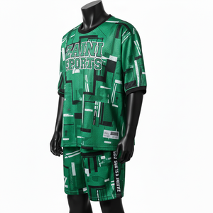 ชุดเซ็ตเสื้อยืดกางเกงขาสั้นผ้าตาข่ายเนื้อนุ่ม 180 GSM สำหรับผู้ชาย สีเขียวมรกต พิมพ์ลายกราฟิกทั่วตัว พร้อมโลโก้แบบ Sublimation - Product Image 4