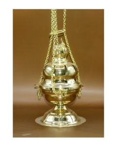 เตาเผาเครื่องหอมทองเหลืองทรงสวยทนทาน พร้อมสายโซ่ สำหรับใช้ในโบสถ์และที่บ้าน ขายส่ง กลิ่นมัสค์ กลิ่นหอมอโรมา ที่วางเครื่องหอมแบบอินเดียสำหรับพิธีกรรมทางศาสนา - Product Image 3