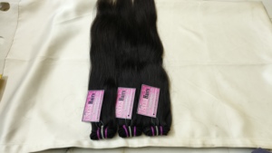 Vente en gros usine de cheveux indiens 100g, Remy non traités, ondulés naturels, trame simple, double trame machine, 18 pouces, en stock, expédition immédiate - Product Image 2