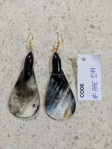 Boucles d'oreilles en corne de buffle, taureau et bœuf brun brûlé pour femme et fille aux prix les moins chers Boucles d'oreilles design zèbre corne - Product Image 4