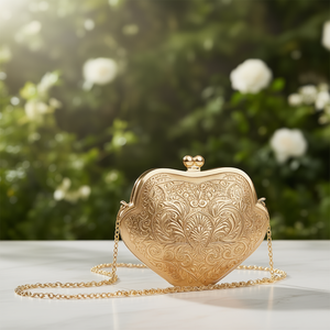 Bolso de Noche en Forma de Corazón de Metal Hecho a Mano, Grabado en Tono Dorado, con Cadena de Perlas en el Borde, Forro Rojo, Bolso de Novia - Product Image 3