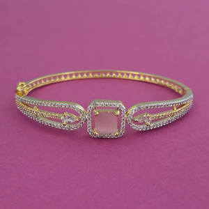 ผู้ส่งออกเครื่องประดับแฟชั่นในอินเดีย กำไลข้อมือแบบเปิดได้ประดับเพชรคิวบิกเซอร์โคเนีย ชุบสองสี รุ่น 444052 - Product Image 5