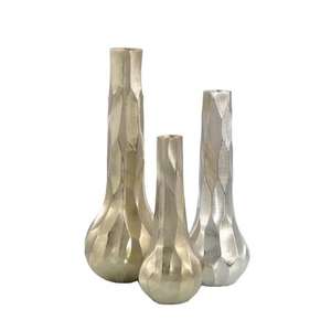 Florero Moderno de Aluminio Hecho a Mano con Acabado Plateado para Decoración de Mesa en Bodas y Pascua - Product Image 1