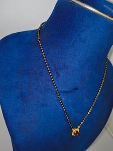 Auténtico Mangalsutra de Oro Sólido de 22K para Mujer, Collar de Cuentas Negras de Oro Real con Colgante de Piedra Roja, Joyería Nupcial India - Product Image 2