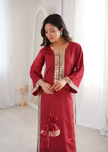 Tenue traditionnelle indienne en crêpe naturel avec dentelle à miroirs véritable, ensemble salwar kameez et dupatta en dentelle à miroirs véritable pour femmes - Product Image 4