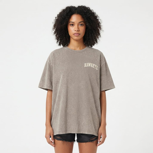 เสื้อยืดครอปท็อปทรงโอเวอร์ไซส์ผ้าฝ้ายน้ำหนักเบาสไตล์วินเทจสำหรับฤดูร้อน พิมพ์ลายกราฟิก ล้างสีแบบแอซิดวอช รับสกรีนโลโก้ สำหรับผู้หญิง - Product Image 4