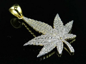 Pendentif tendance en forme de feuille en moissanite, en argent sterling 925 plaqué rhodium, bijoux VVS pour cadeau - Product Image 3