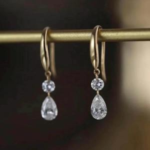 Pendientes de Diamantes Cultivados en Laboratorio, Oro Sólido de 14K, Juego de 4 Piezas, Corte Brillante, Diseño Minimalista, Certificado IGI, Diseño de Diamantes Danzantes - Product Image 6