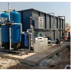 Station d'épuration compacte 50 KLD, système MBBR, équipement de traitement des eaux usées domestiques avec pompe et réservoirs de filtration - Product Image 1