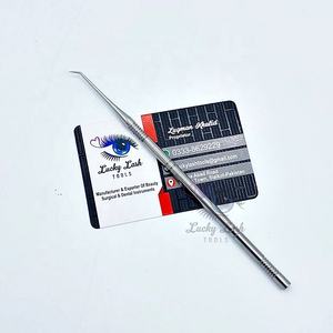 Outils de levage de cils à pointe unique de la meilleure qualité, pince à épiler en argent poli avec pointe inclinée, marque privée personnalisable - Product Image 1