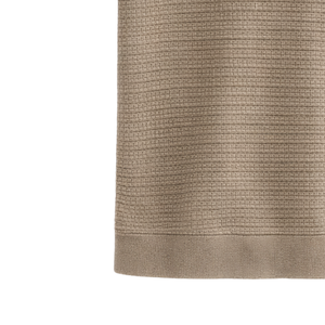 Polo en maille texturée pour homme, manches courtes, coton premium, texture gaufrée douce, coupe ajustée, décontracté et élégant, idéal pour l'été, vente en gros - Product Image 3