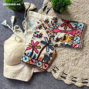 Colección de Blusas Elegantes de Diseño en Algodón Khadi con Bordado, Listas para Usar, Moda Femenina, Exportador - Product Image 6