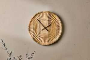 Horloge de table ronde en noyer massif de luxe, design concave en bois, mouvement à quartz silencieux, analogique, design moderne minimaliste - Product Image 4