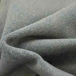 Manténgase a la vanguardia de la tendencia con nuestra elección de tops de mezclilla para mujer, de origen ético y fabricación sostenible, que son ecológicos. - Product Image 5