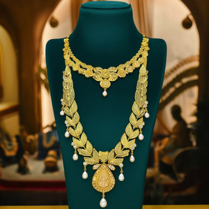 Ensemble de colliers doubles plaqués or de qualité supérieure 11058759GL, motif de feuilles géométriques avec zircon et imitation de perle, bijoux de mariée raffinés - Product Image 3