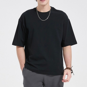 เสื้อยืดแขนสั้นสีเทาเข้มสำหรับผู้ชาย ผ้าฝ้ายเจอร์ซีย์ 100% คอกลม ลำลอง สีพื้น ผ้าถัก ทรงปกติ ระบายอากาศได้ดี น้ำหนัก 240 กรัม - Product Image 5