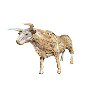 Escultura de Toro Hecha a Mano con Raíz de Teca - Decoración Animal de Madera Natural para Hogar u Oficina - Product Image 1