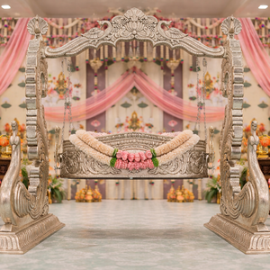 Berceau à bascule en argent poli personnalisé avec motif paon pour bébés, idéal pour les cérémonies de baptême, modèle Palna, en argent allemand, pour Maurice et le Royaume-Uni - Product Image 2