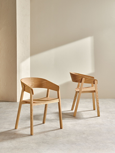 Silla de Comedor Moderna de Madera de Fresno Escandinavo con Respaldo y Reposabrazos Curvos - Product Image 4