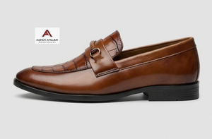 Mocassins de luxe pour hommes en cuir marron à motif crocodile, à bout rond, pour tenues professionnelles et semi-formelles - Product Image 3