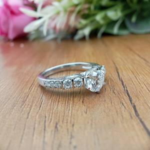 Anillo de Compromiso y Boda D'VINS JEWELS, Diseño Redondo Moderno, Corte Brillante, Color D, Blanco, Plateado, Dorado, Certificado - Product Image 4