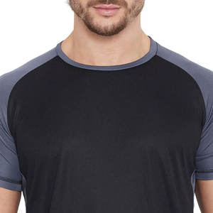 T-shirt Homme Oversize Streetwear Personnalisé en Coton 100% Anti-Plis 240 GSM de Haute Qualité à Épaules Tombantes - Product Image 6