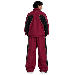 Ensemble de survêtement unisexe en nylon coupe-vent deux pièces avec logo personnalisé, bandes réfléchissantes, vente en gros, vêtements de sport d'entraînement, veste et pantalon, OEM - Product Image 4