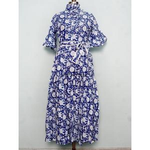 Camiseta Hecha a Mano, Transpirable, Informal, Vintage, para Uso Diario en Invierno y Verano, Corte Holgado, Estampado Floral, Cuello Redondo, Manga Larga con Vuelo - Product Image 2