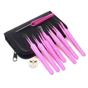 Ensemble professionnel de 8 pinces à cils roses en acier inoxydable, kit de pinces à cils de précision avec étui à fermeture éclair - Product Image 1