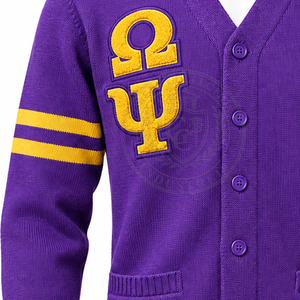Cárdigan de punto acrílico con cuello en V, color morado, de la fraternidad Omega Psi, con logotipo de letras griegas bordadas en chenilla, de botonadura sencilla, para hombre. - Product Image 5