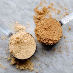 น้ำตาลทรายแดงราคาโรงงาน ICumsa 600-1200 น้ำตาลอ้อยดิบไม่ผ่านการกลั่น น้ำตาลทรายแดงบริสุทธิ์ ICumsa 45 บรรจุภัณฑ์แบบถุง - Product Image 1