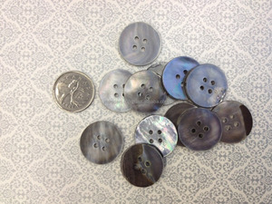 กระดุมเปลือกหอยแบบคลาสสิก4รูจากอินเดียติดกระดุมเสื้อกระดุมเสื้อผ้าคุณแม่ประดับมุกสุดหรู - Product Image 3