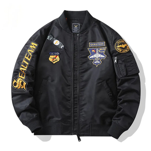 Chaqueta Ligera Acolchada, Estilo Urbano, Corte Regular, Chaqueta Bomber con Parches Bordados Personalizados, MOQ Bajo, Ropa Urbana - Product Image 3