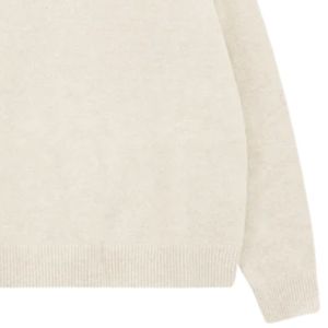 Pull en tricot beige, coton doux de qualité supérieure, confortable, élégant, coupe ajustée, pour un port décontracté toute la journée - Product Image 3
