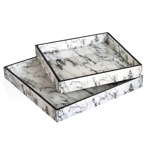 Bandeja de madera para servir alimentos con acabado esmaltado de la mejor calidad para uso en hoteles, restaurantes y catering por Perfect Enterprises. - Product Image 1
