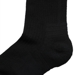 Calcetines Unisex de Algodón Peinado Transpirable de Punto Alto Sin Costuras con Diseño a Rayas en la Parte Inferior, Antideslizantes y Antibacterianos, para Jóvenes, Otoño - Product Image 6