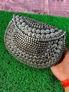 Vintage <b>Silver</b> Heart-Shaped Studs Saddle Bag Women Flap Crossbody Handbag with Chain Strap PU Large Capacity Evening Wedding - Product Image 3