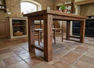 โต๊ะครัวไม้เนื้อแข็งสไตล์เรียบง่าย พร้อมพื้นผิวลายไม้ธรรมชาติ พื้นที่ใช้งานกว้างขวาง และโครงสร้างแข็งแรงทนทาน - Product Image 3