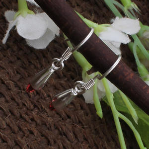 ต่างหูห้อยประดับพลอยโกเมนสีแดงธรรมชาติทรงหยดน้ำ เงินแท้ 925 ต่างหูพลอยโกเมนทรงลูกแพร์สำหรับผู้หญิง เครื่องประดับคุณภาพสูง - Product Image 3