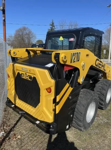 รถตักล้อยาง GEHL V210 ปี 2024 พร้อมอุปกรณ์ยก ® ความจุ 2200 ปอนด์ (ใหม่) - Product Image 2