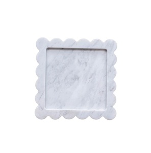 Plateau décoratif en pierre naturelle à bords cannelés, organisateur de luxe pour vanité, support rectangulaire pour bijoux et parfums, décoration de table - Product Image 3