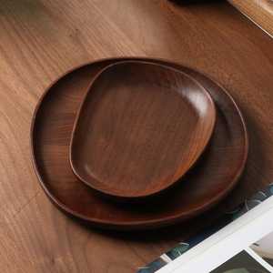 Assiettes en bois de noyer noir, plateaux de service faits à la main pour charcuterie et desserts, décoration de cuisine moderne - Product Image 1