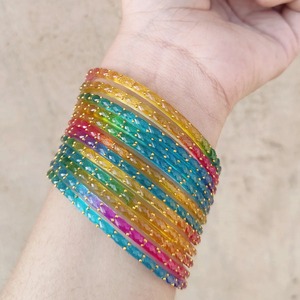 Bracelets empilables élégants et colorés en verre plaqué argent pour femmes, design unique, écologiques, pour poignet féminin - Product Image 1