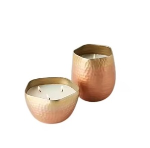 Pot à bougie votive luxueux en cire naturelle avec couvercle métallique – Idéal pour les fêtes de Diwali, Noël et l'ambiance festive – Tendance actuelle - Product Image 3