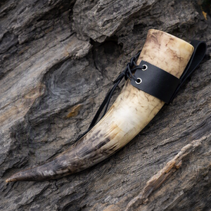 Chope à bière artisanale en corne de buffle naturelle, écologique, style rustique, de REHMAN CRAFT - Product Image 1
