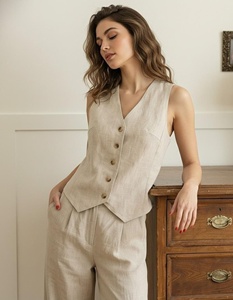 Gilet en lin sans manches pour femme, col en V, couleur unie, respirant, style minimaliste, toutes saisons, longueur normale, fermeture à boutons - Product Image 4