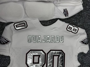 Uniforme de football américain personnalisé par sublimation pour adultes et jeunes, avec maillots en twill et pantalons rembourrés - Product Image 3