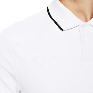 Polo homme en tissu doux, manches courtes, confortable, séchage rapide, personnalisable avec votre logo, couleur blanche, polyester. - Product Image 3