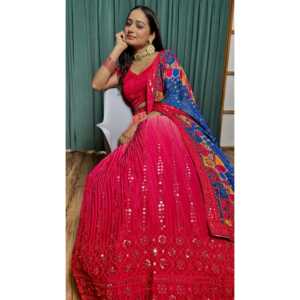 Lehenga choli ชุดปาร์ตี้สำหรับผู้หญิงมีลำดับและชุดทำงานด้าย - Product Image 4