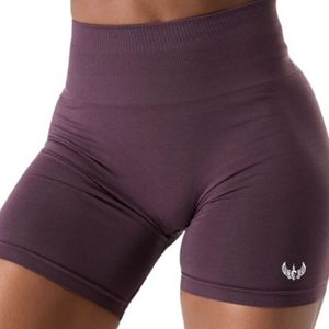 Shorts de sport pour femmes, taille haute, couleur violette, doux, extensibles, pour l'entraînement, le fitness, les activités sportives, sans couture, confortables - Product Image 3